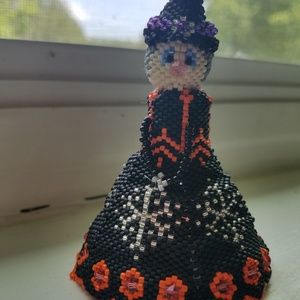 Meet your Posher, Loni